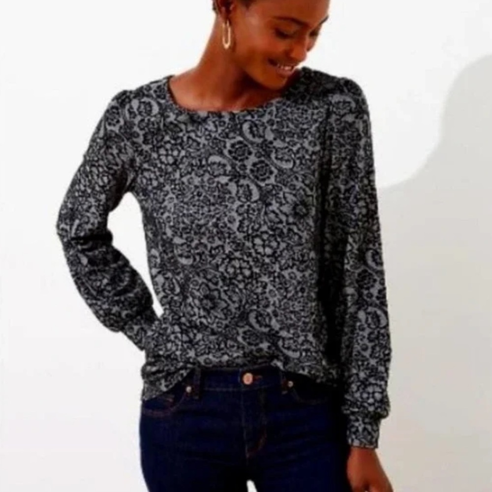 LOFT Women's small Black Floral Puff Sleeve Blouse jacquard